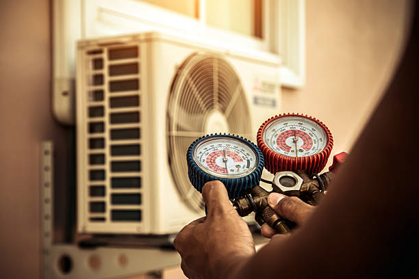 Professional Hvac technician working in Rockford, MN